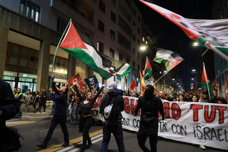 Pro Pal, il corteo dei 5mila: traffico nel caos, Bologna ancora paralizzata