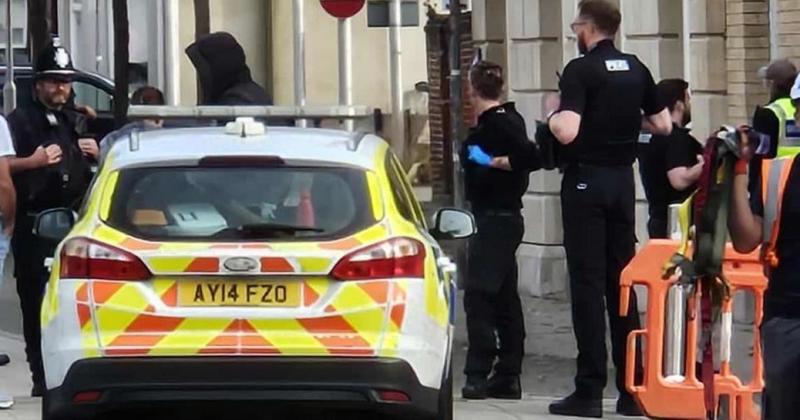Cuddly toy thief still on the run after brazen high street heist