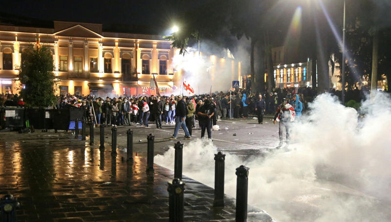 Autoritært regime møter demonstranter Autoritært regime møter demonstranter