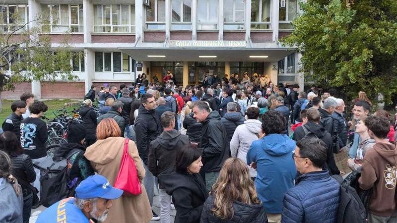 Roditelji đaka Jovine gimnazije u Novom Sadu: „Direktor Stojković umesto dijaloga počastio nas je uvredama“