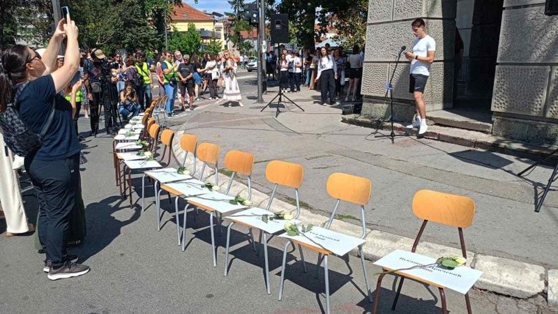 Zataškavanje „Topčidera“ i pada nadstrešnice rukopis je iste elite