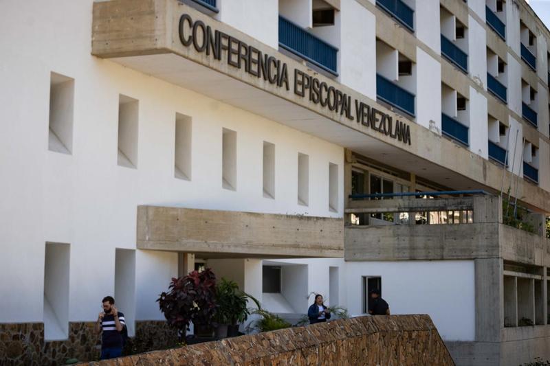 CEV pidió liberación de presos políticos ante canonización de José Gregorio Hernández y la madre Carmen Rendiles CEV pidió liberación de presos políticos ante canonización de José Gregorio Hernández y la madre Carmen Rendiles