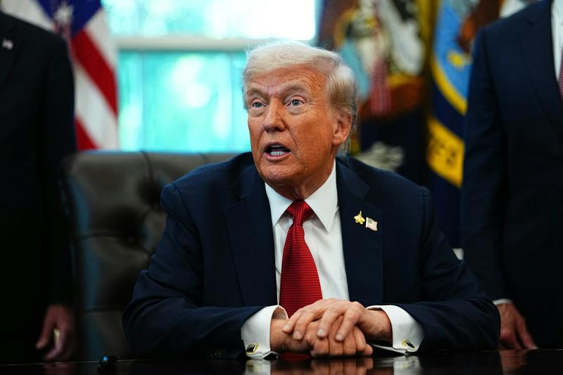 Trump’s ratings steady as the US government shutdown drags into a second week