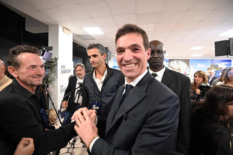 Marche, il risiko della nuova giunta: Acquaroli detta la road map, c’è l’asse Bugaro-Calcinaro
