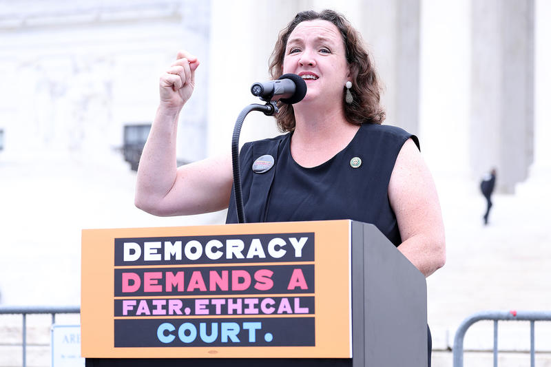 'I don't want to keep doing this': Katie Porter almost walks out of interview