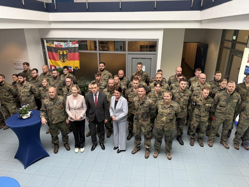 Exklusive Einblicke in Adlershof: Wie Chemiker die Bundeswehr kriegstüchtig machen
