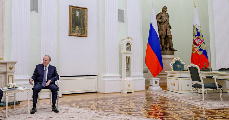 I’m the Foreign Minister of Poland. This Is How to Negotiate With Putin.