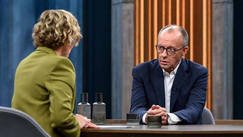 Merz missbraucht sein Vaterdasein, um Merkel herabzuwürdigen