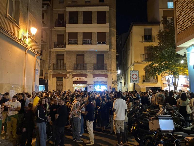 Entre cachirulos y resistencia: Zaragoza sigue en pie de lucha