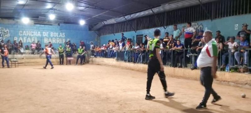 Bolas Criollas: “ruge el deporte” con la inauguración de la «Copa Navidad» en La Cejita Bolas Criollas: “ruge el deporte” con la inauguración de la «Copa Navidad» en La Cejita