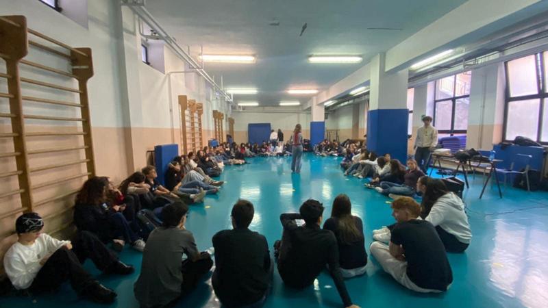 Occupato il liceo Berchet: “lezioni” su Gaza e Flotilla. E la preside resta a dormire a scuola