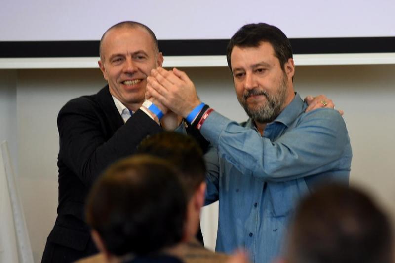 Lombardia, Salvini dà il via libera a Fratelli d’Italia e i militanti si ribellano. Romeo: «Resta a noi»
