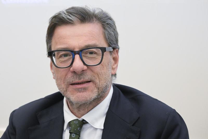 Manovra 2026, cosa cambia: mini Irpef sugli aumenti contrattuali e semestre di silenzio-assenso per i Tfr nei fondi pensione