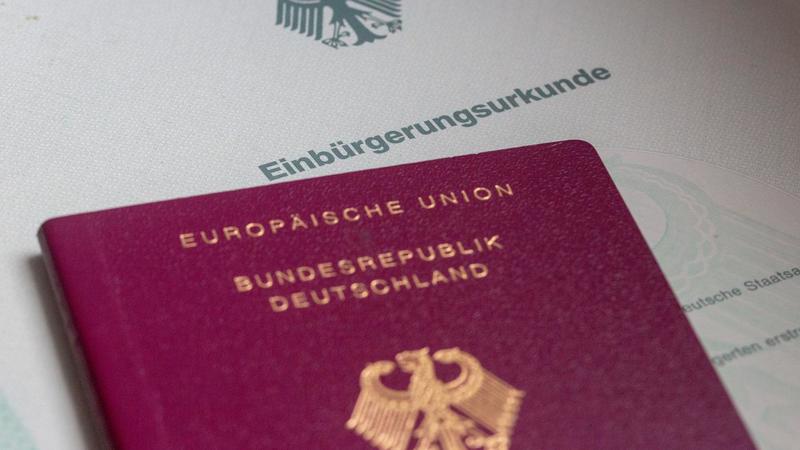 Schnelle Einbürgerung ist vom Tisch : Lasst den Turbo doch erst mal zünden!