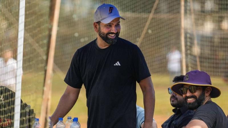 Rohit Sharma damages his swanky Lamborghini with a monstrous six at Shivaji Park - Watch
