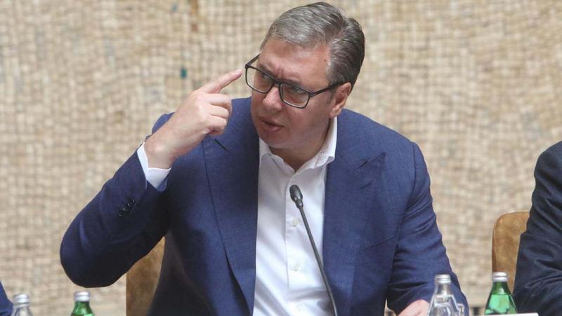 Noje cirher cajtung: Vučić spremniji da prihvati štetu za Srbiju nego da naljuti Rusiju