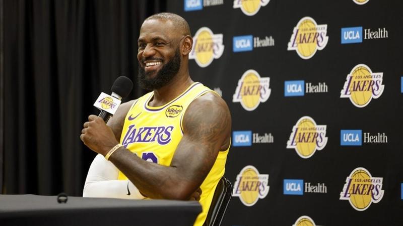 Lebron Džejms propušta početak NBA sezone