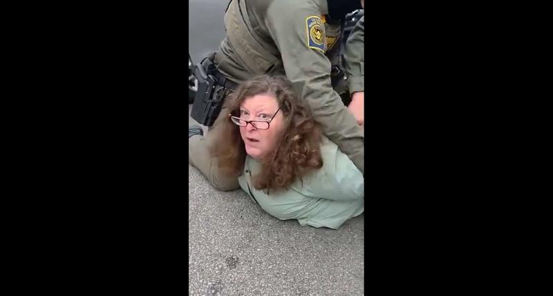 Video Shows Federal Agents Arresting a Chicago Journalist. They Now Say She Threw Objects at Their Vehicle.