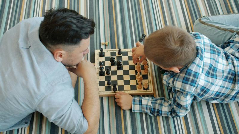 Sommes-nous plus bêtes que nos parents ? Sommes-nous plus bêtes que nos parents ?
