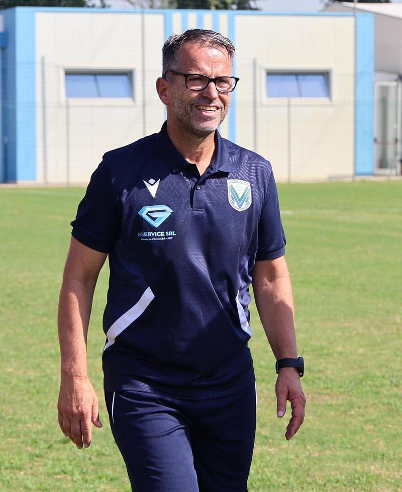Calcio dilettanti. Doppio derby alle 15. In Promozione. Centese-Casumaro e X Martiri-Masi