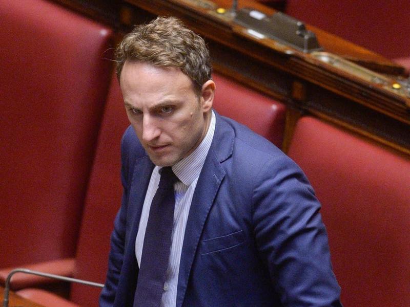 Â«Fuori dal partito chi fa liste anti-PdÂ», De Luca jr bacchetta Ruotolo: Â«Alimenta dibattiti inutiliÂ»