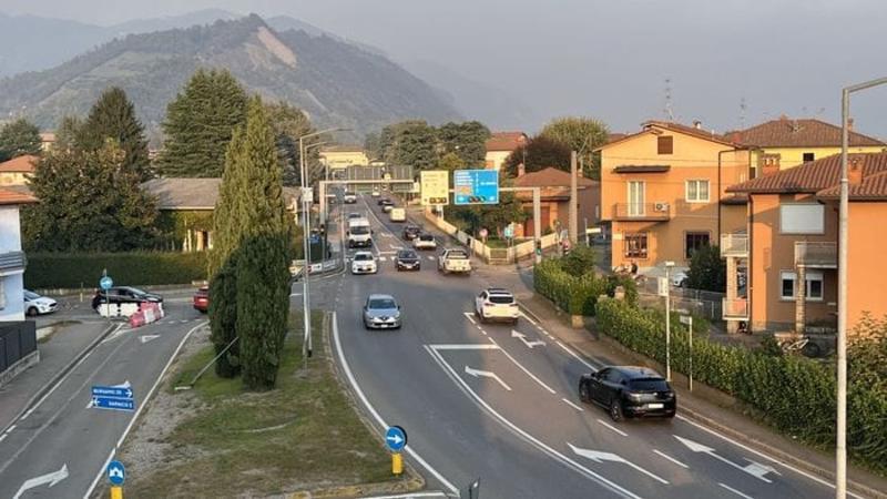 Semaforo addio: a Villongo arriva il rondò - Video