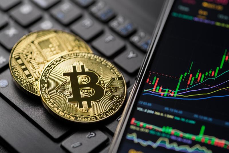 Dietro il crollo dei Bitcoin una combo micidiale. Come possiamo leggere il momento nero delle crypto