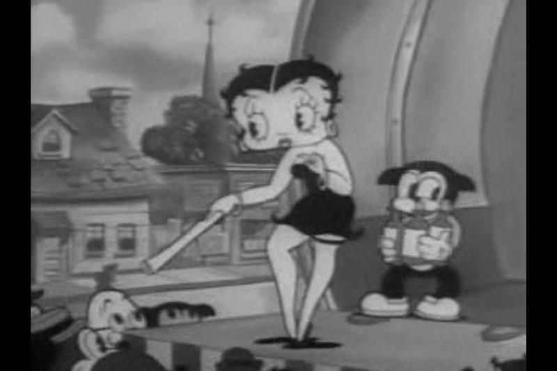 Distraído no leilão, arrematei pratos da Betty Boop