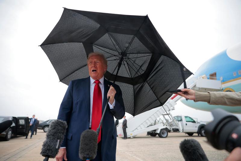 Il giorno di Trump, viaggio lampo in Medio Oriente: dalla Knesset all’Egitto, i leader di oltre 20 Paesi alla corte di ‘re Donald’