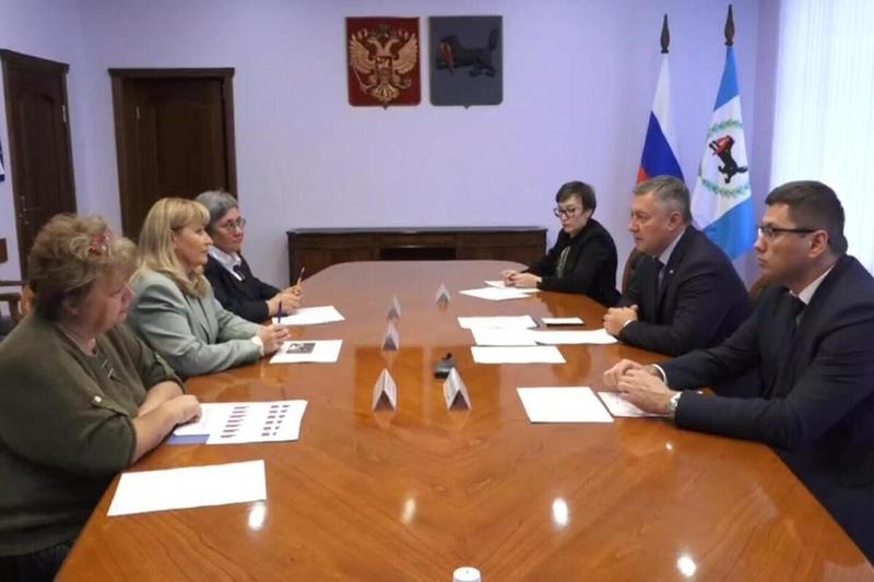 Губернатор Кобзев пообещал поддержку семьям погибших после трагедии в Шелехове