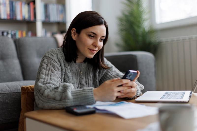 Opinion: Smartphones manipulate our emotions and trigger our reflexes — no wonder we're addicted