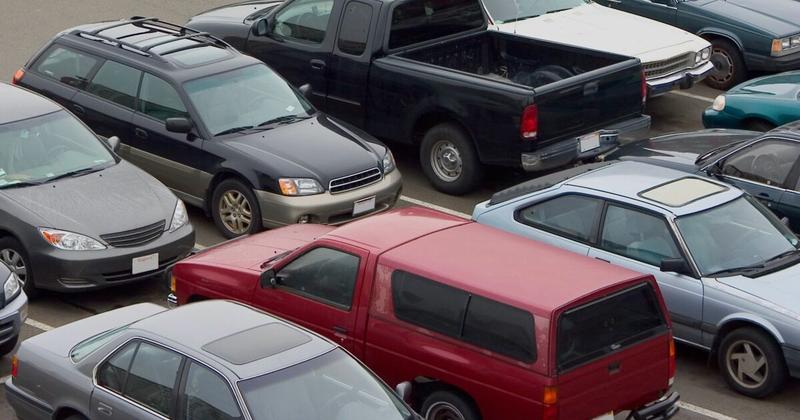 Autos “chocolate”, las contradicciones de Sheinbaum