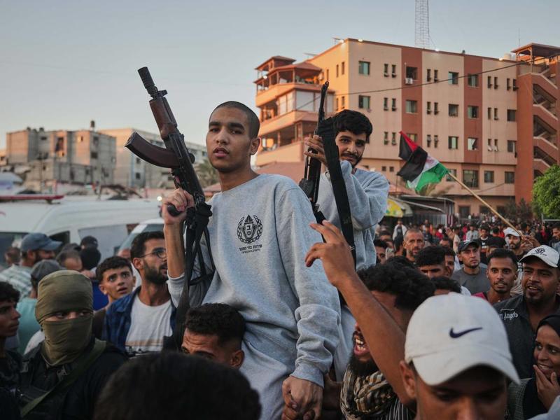 Nella Striscia è guerra civile. Hamas e gli altri gruppi armati il vero ostacolo per la tregua