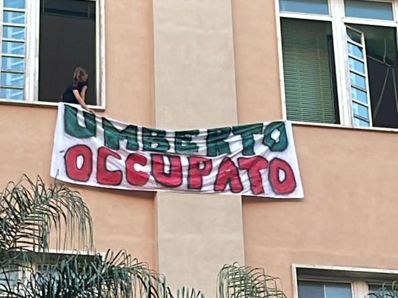Gaza, occupati anche i licei Umberto e Tito Lucrezio CaroI docenti del Vico agli studenti: Â«Dissenso giusto, ma riflettiamo in aulaÂ»