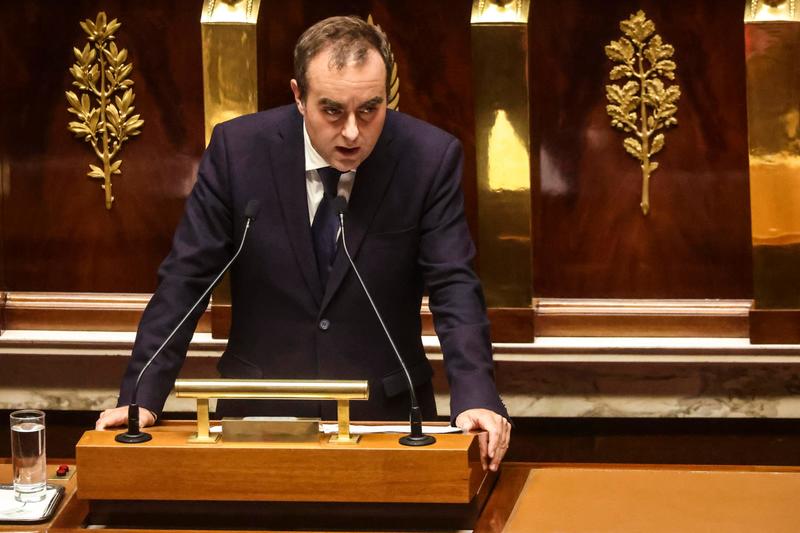 La mossa di Lecornu: “Riforma delle pensioni sospesa fino al 2027”. Il nuovo governo francese al banco di prova dell’Assemblea