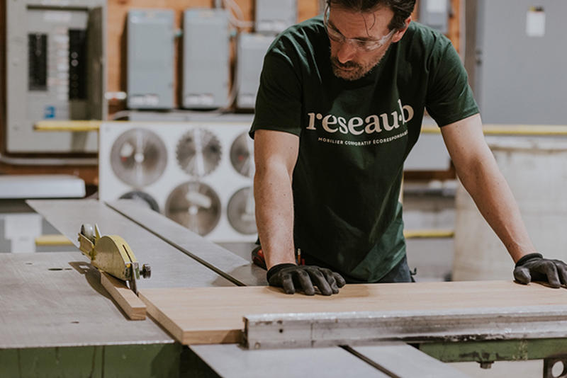 Il propose d’échanger son bonus contre des parts dans l’entreprise qui l’emploie