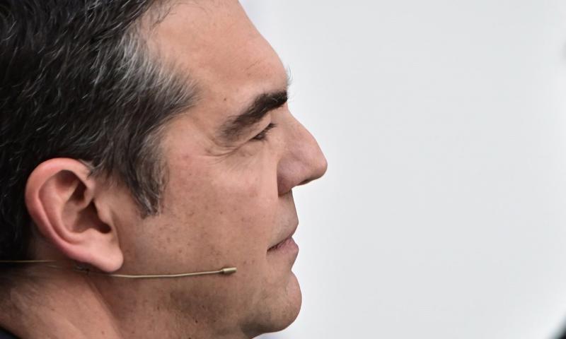 Άσπρος γάτος, μαύρος γάτος και καμία πυξίδα Άσπρος γάτος, μαύρος γάτος και καμία πυξίδα