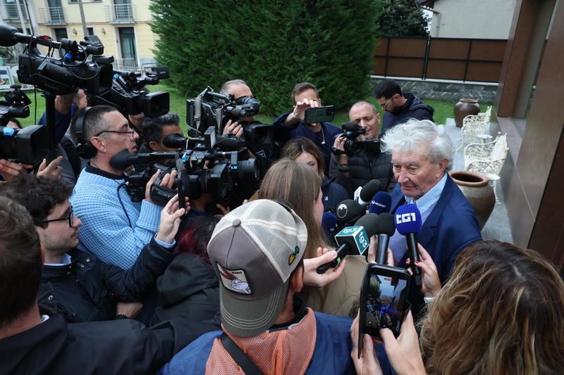 Lovati, l’addio dell’avvocato “star”: la famiglia Sempio gli revoca il mandato. Chi affiancherà ora Angela Taccia?