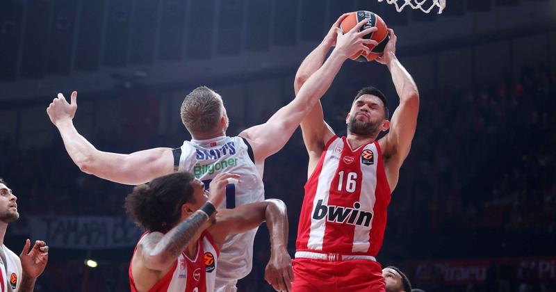 Άδεια κορμιά, άδεια μυαλά