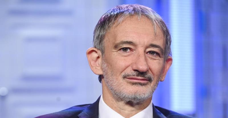 La sveglia di Senaldi: 