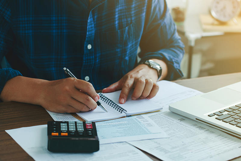 Cet impôt temporaire sur votre déclaration de revenus est-il devenu permanent?