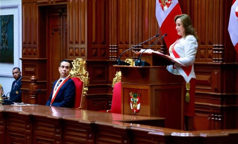 Dina, Jerí, la izquierda y los Z
