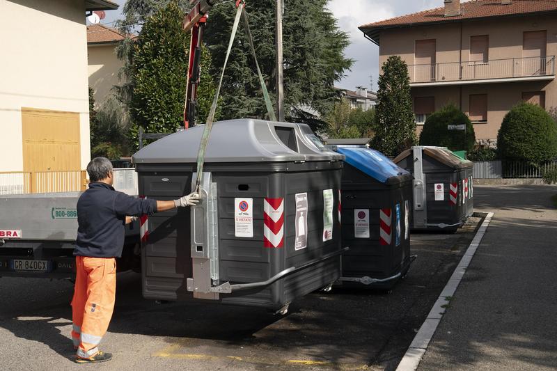 Rifiuti, ecco i primi cassonetti ‘Smarty’. Indifferenziata, calano le aperture