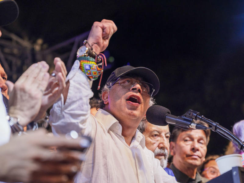 El caos en la consulta del Pacto quiebra el plan de Petro para el 26