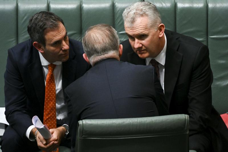 Grattan on Friday: Master communicator vs master tactician, the race between Chalmers and Burke