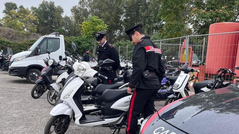 Bici elettriche modificateÂ che corrono come scooter, sequestriÂ a Boscoreale
