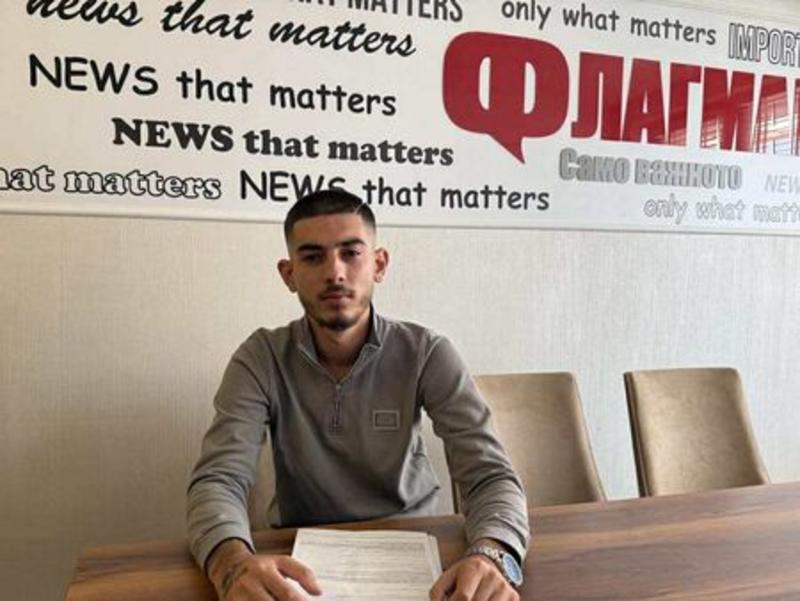 Йетел скъса нервите на айтозлия. Митко твърди, че служителка фалшифицирала подписа му