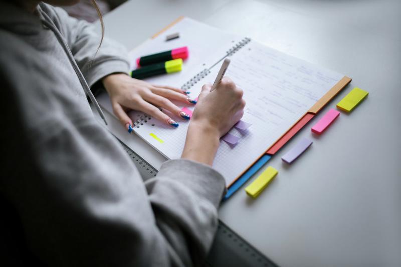 9 ways to help your brain and boost your memory during exam season