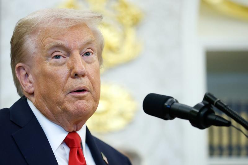 Trump Sounds Out Words in Real Time, Complains They’re Hard to Say