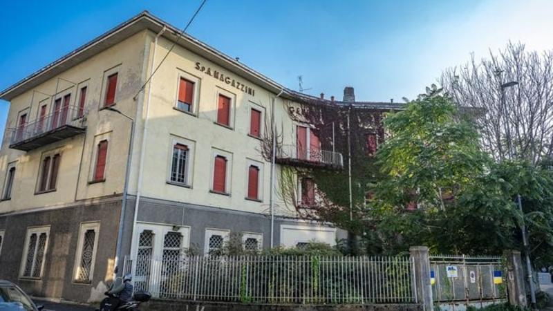 Ex Magazzini, gli edifici saranno demoliti. Il futuro: deposito dei bus e nuova strada